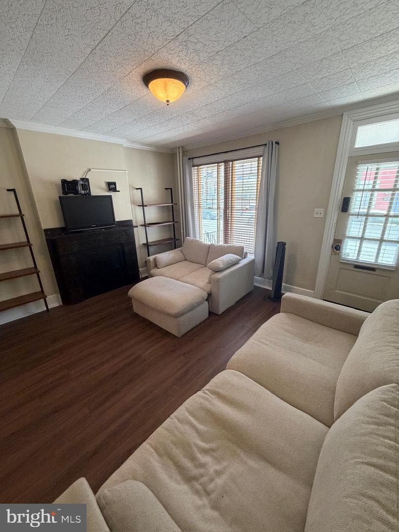 218 N Pine Street photo 8