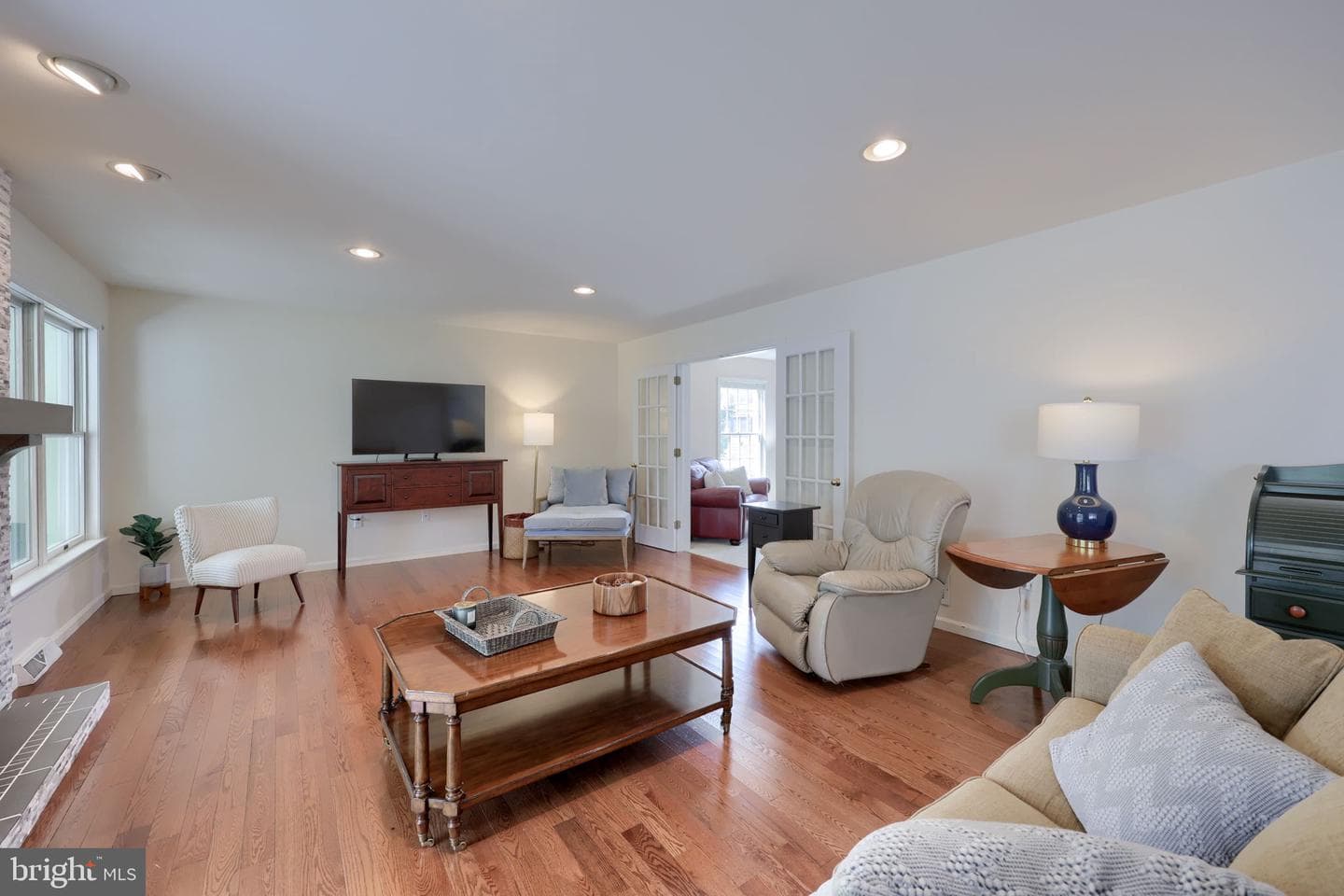 1015 Martin Avenue photo 20