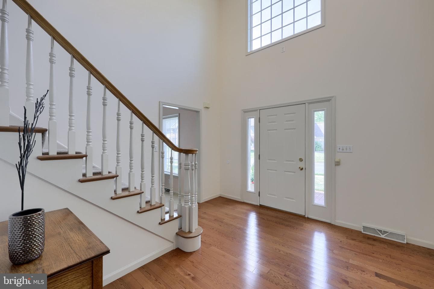 1015 Martin Avenue photo 8
