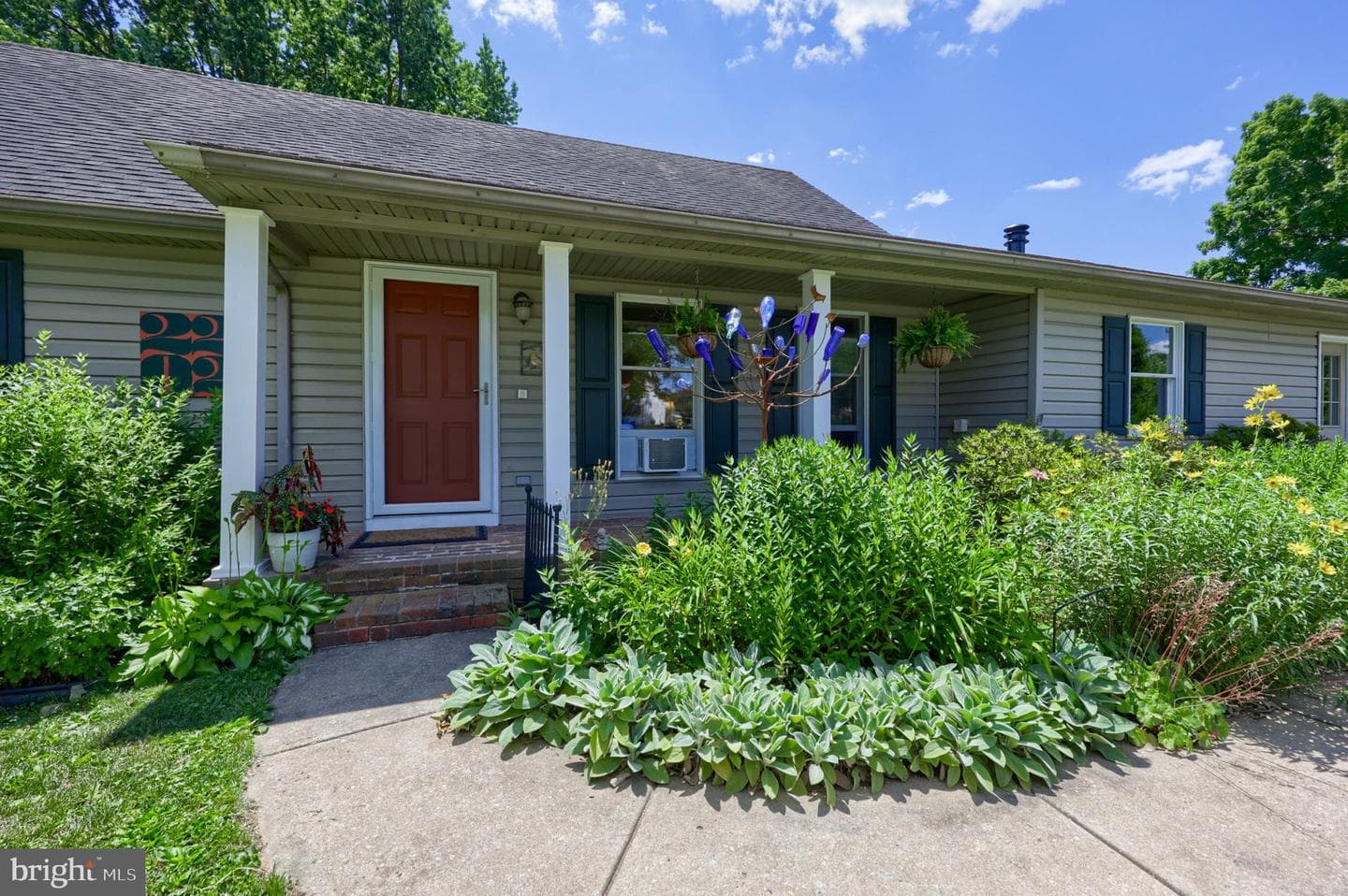 2202 Hershey Avenue photo 4