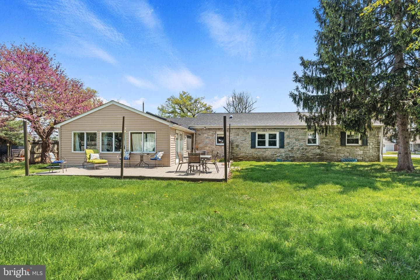 4 Pleasant Drive photo 32