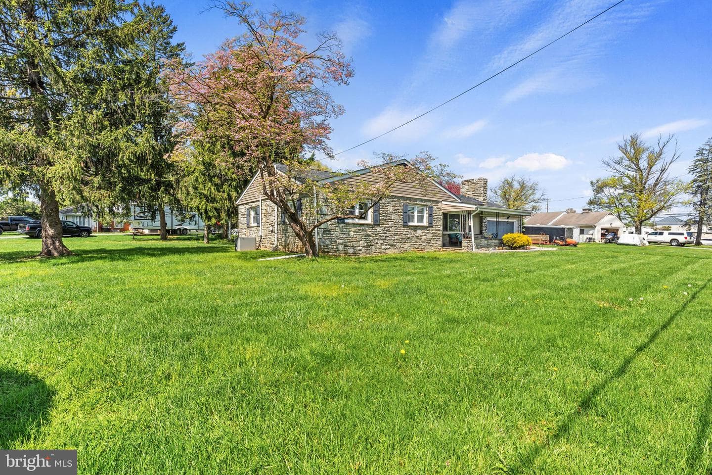 4 Pleasant Drive photo 4