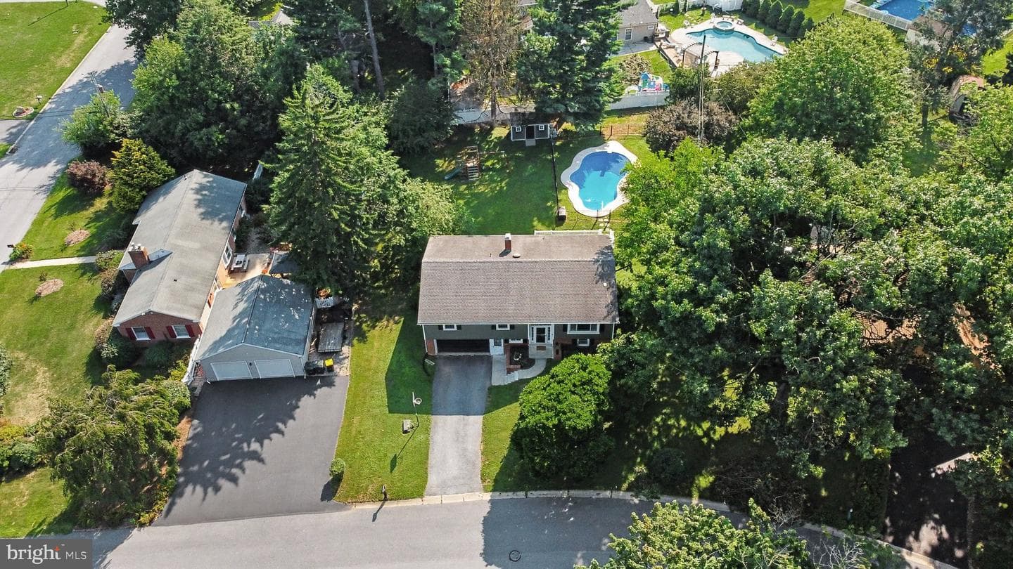 1837 Amity Drive photo 30