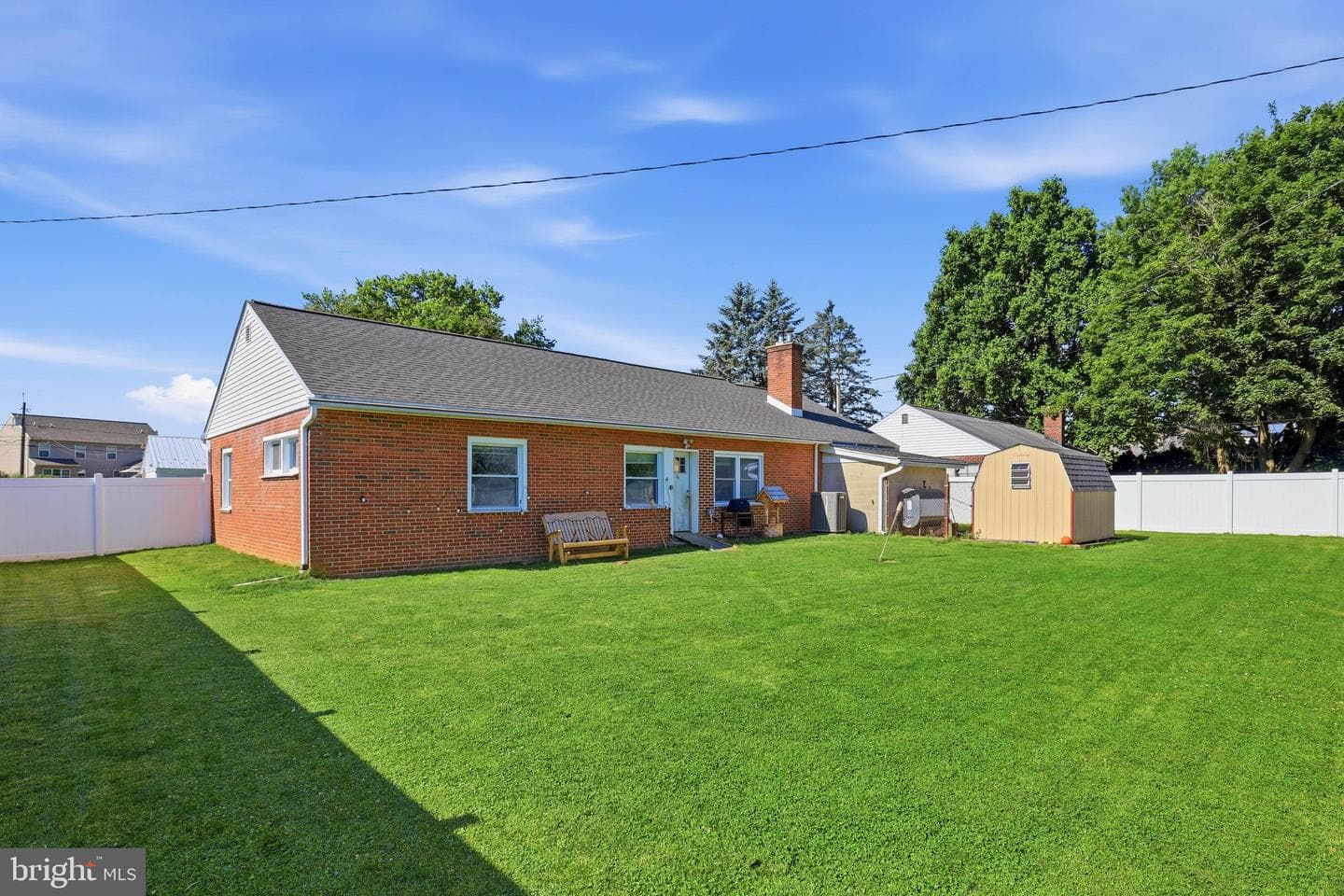 55 Stanley Avenue photo 24