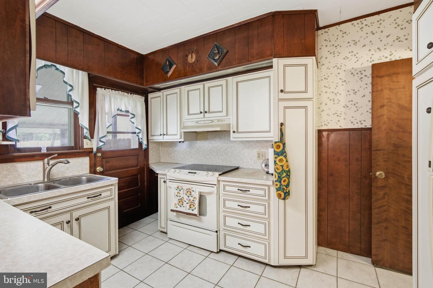 41 E Ross Street photo 9