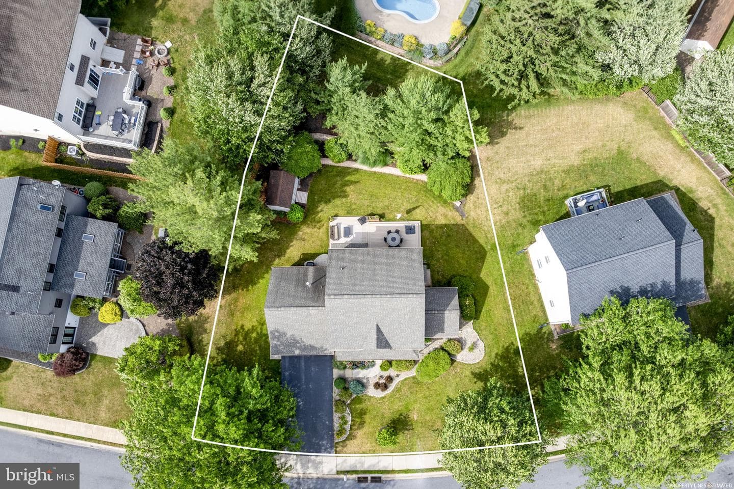 213 Willow Drive photo 73