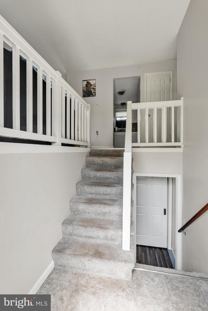 220 Pleasant Valley Road photo 6