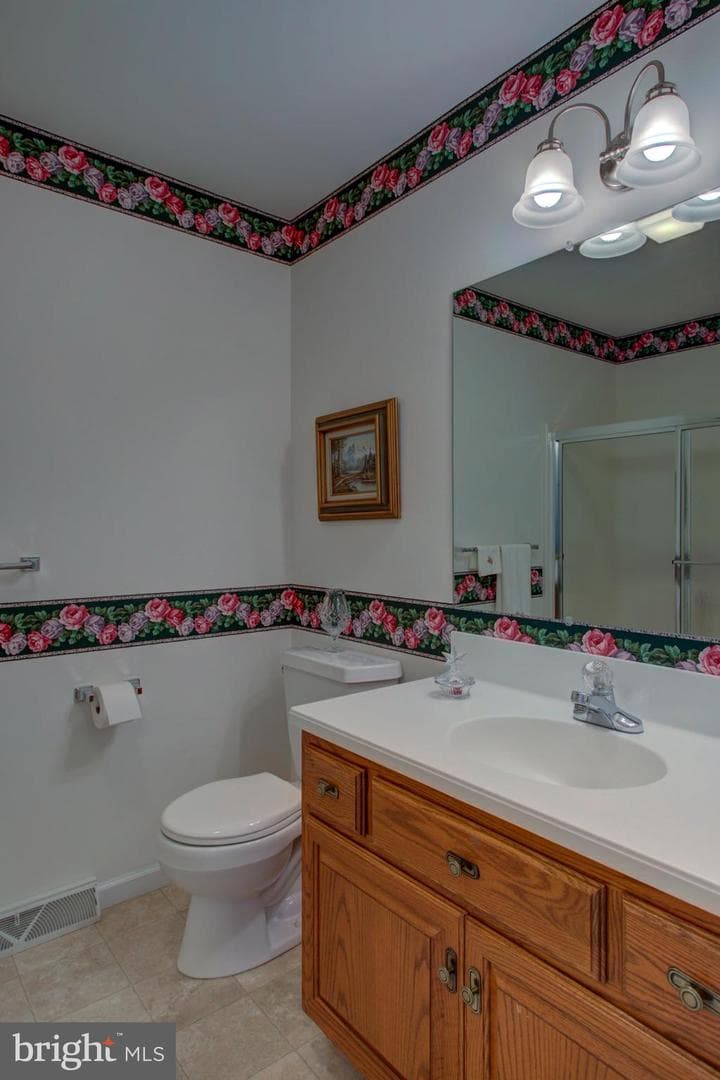 2041 Harrogate Road photo 28