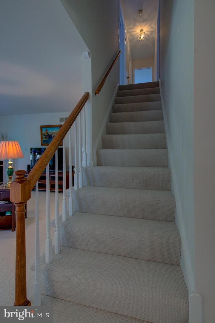 2041 Harrogate Road photo 9