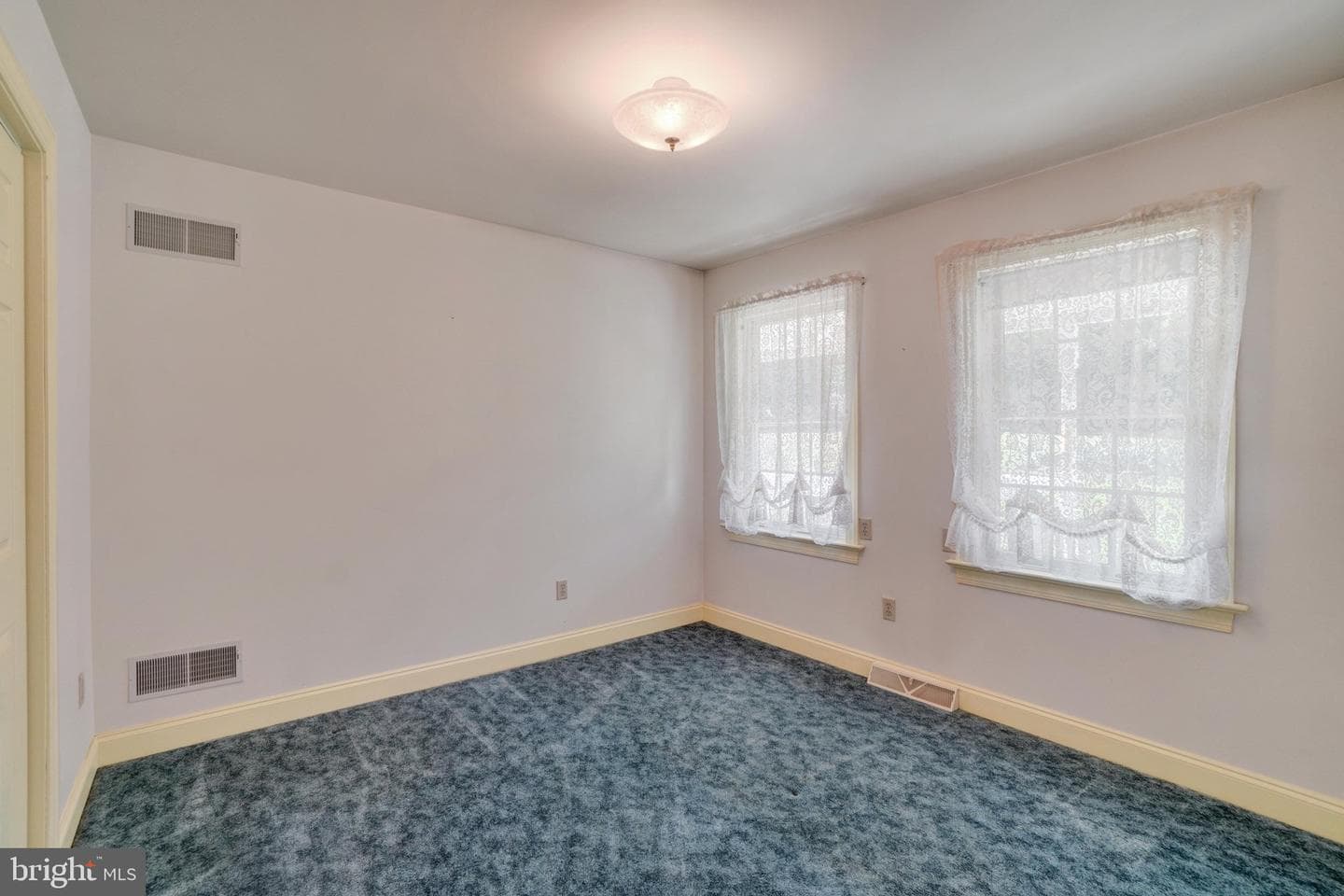 176 Falmouth Road photo 10
