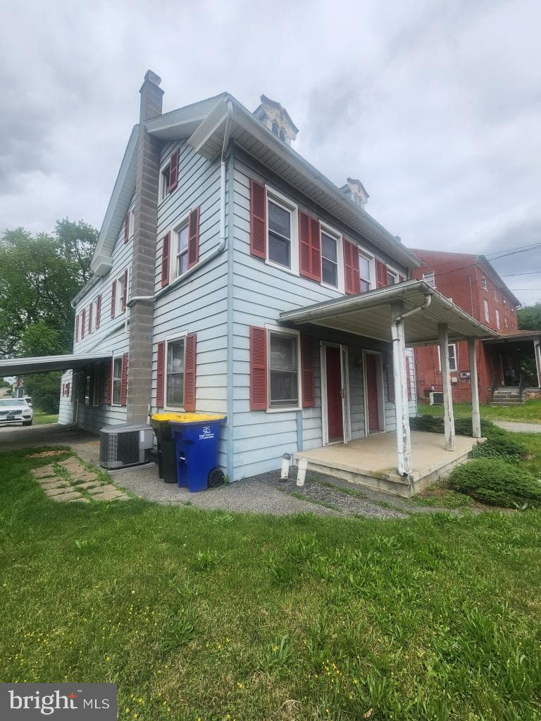3143 Lincoln Hwy E, Paradise