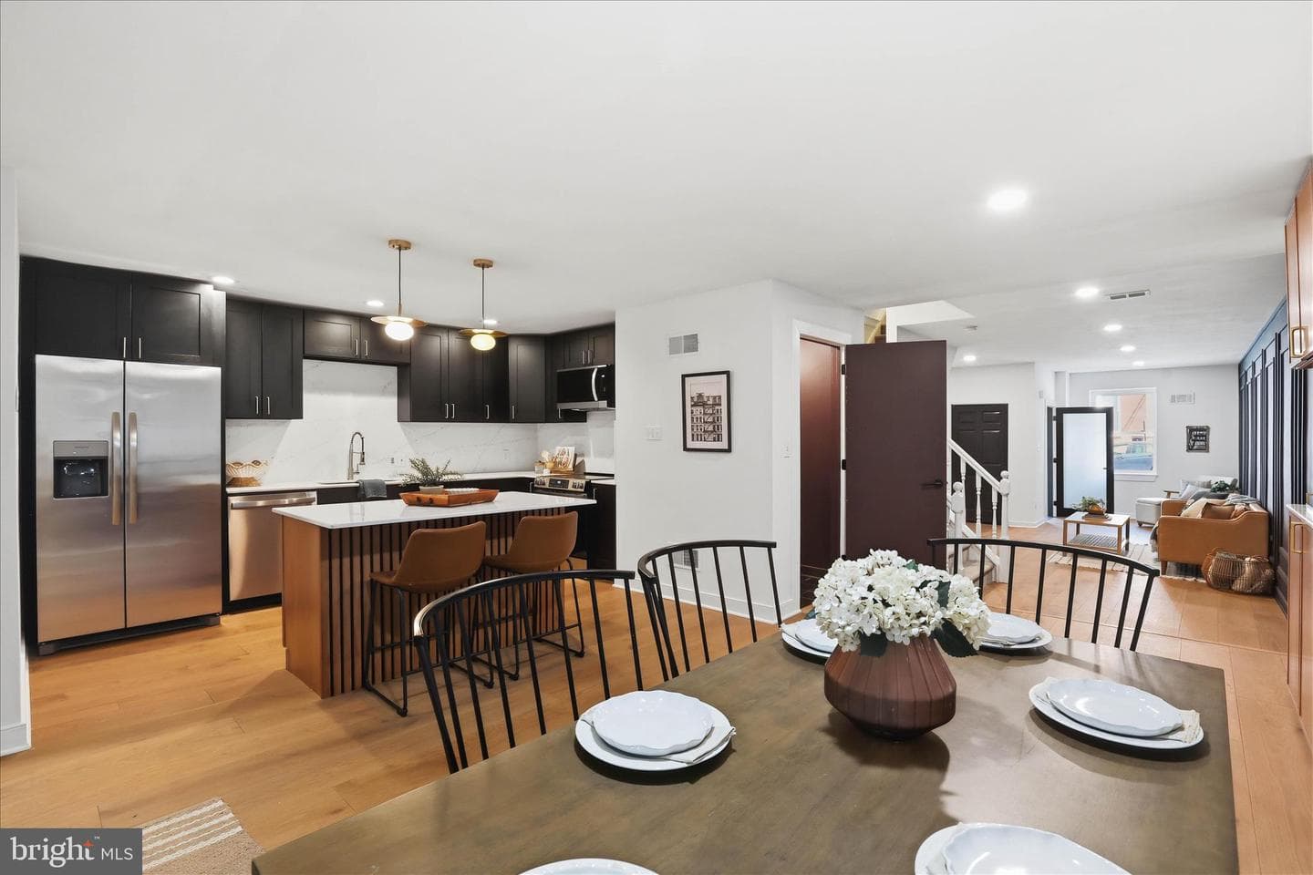 16 E Walnut St photo 14