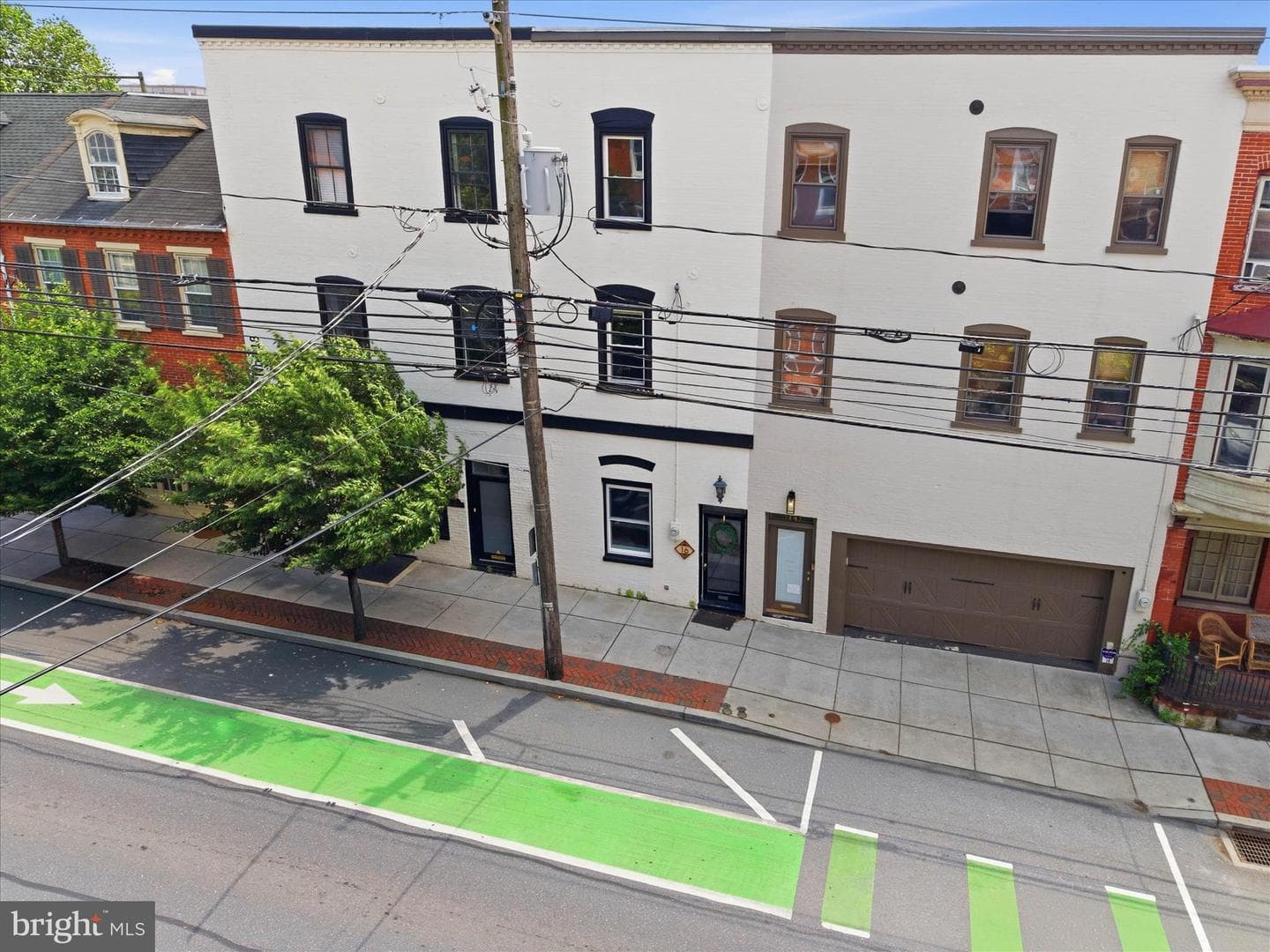 16 E Walnut St photo 4