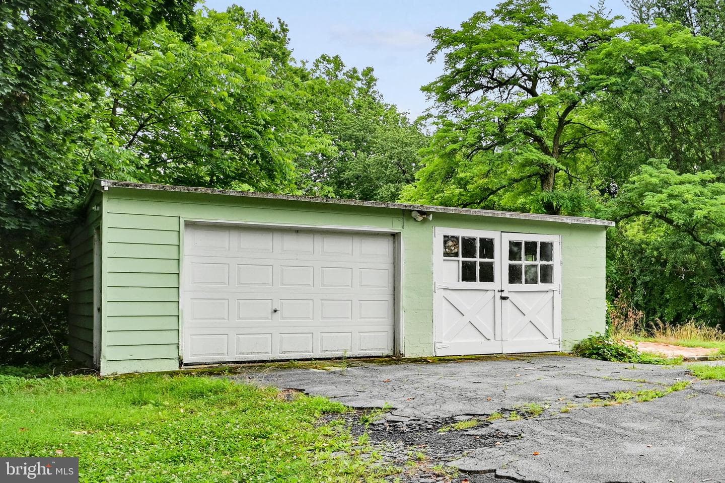 2694 Charlestown Road photo 32