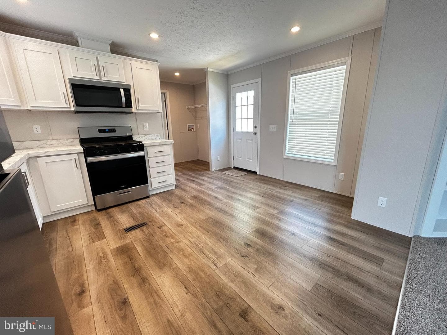 1395 Bowmansville Rd # 27 photo 4