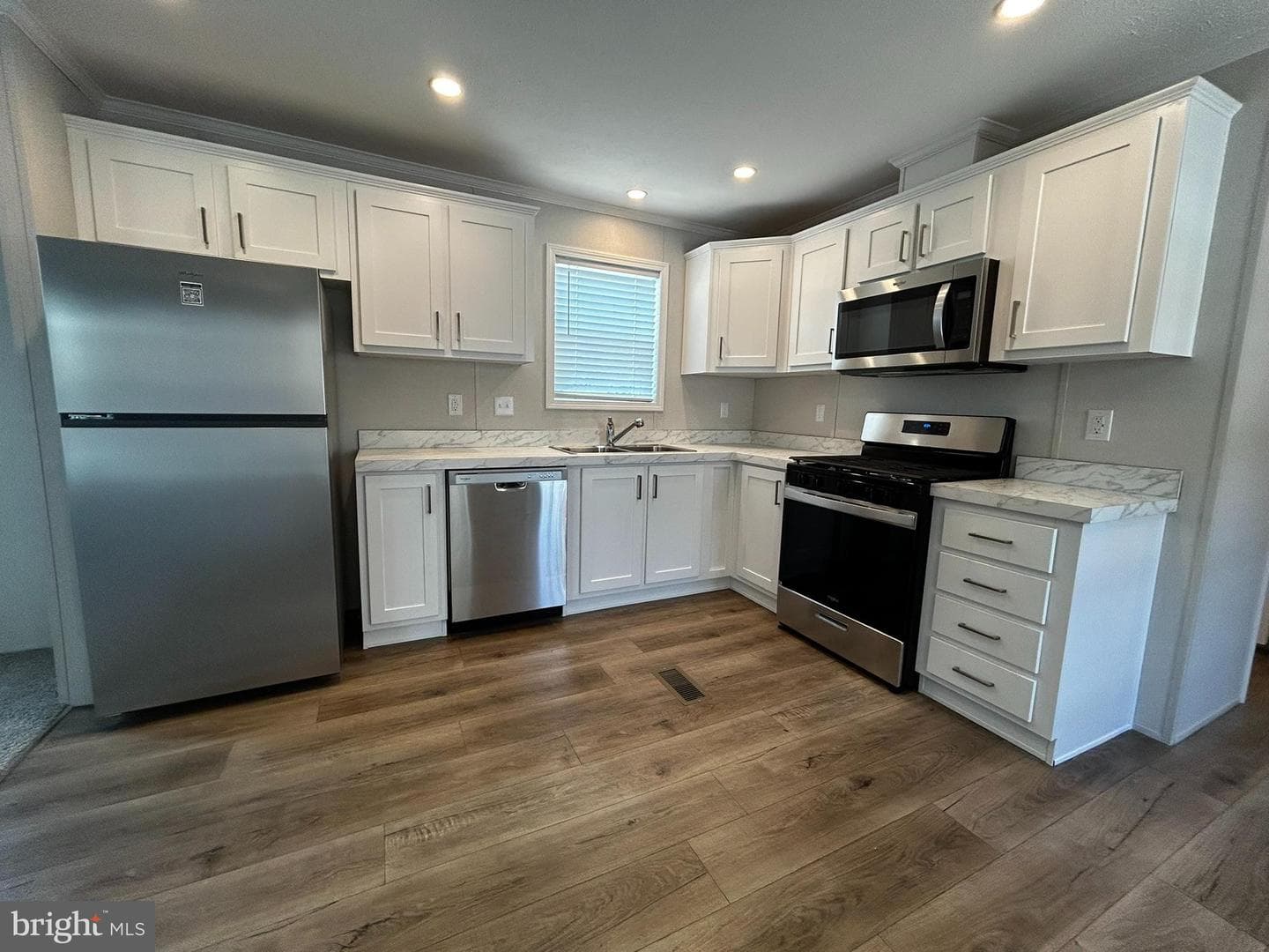 1395 Bowmansville Rd # 27 photo 6