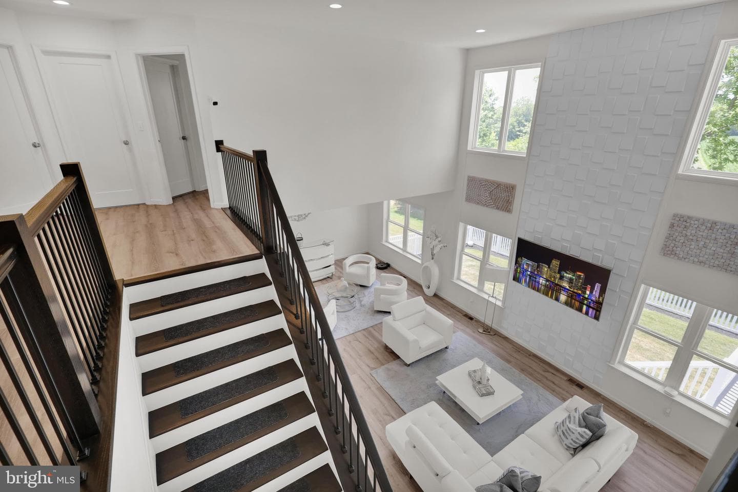 4 Rein Drive photo 40