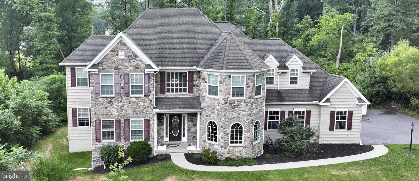 234 Crimson Lane photo 7