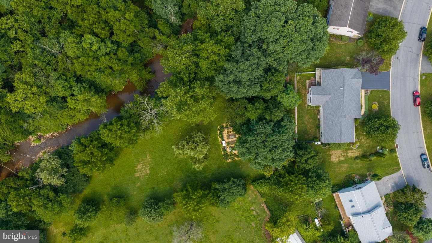 225 Country Drive photo 12