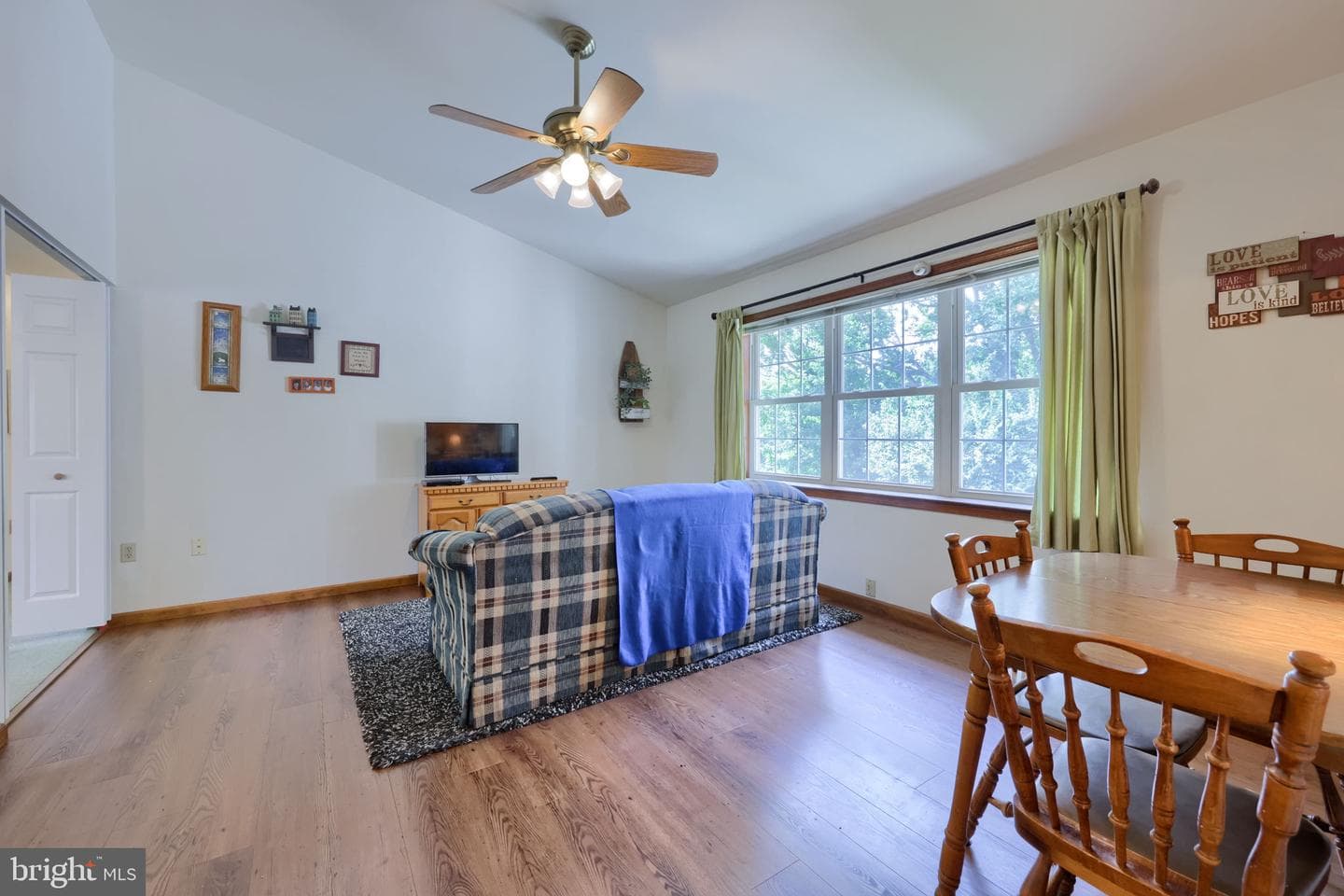 225 Country Drive photo 33