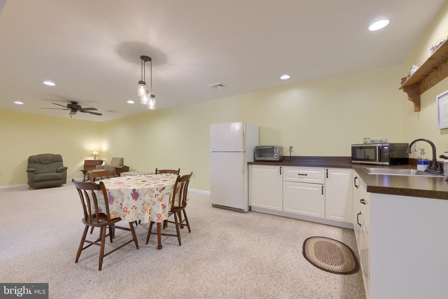 225 Country Drive photo 46