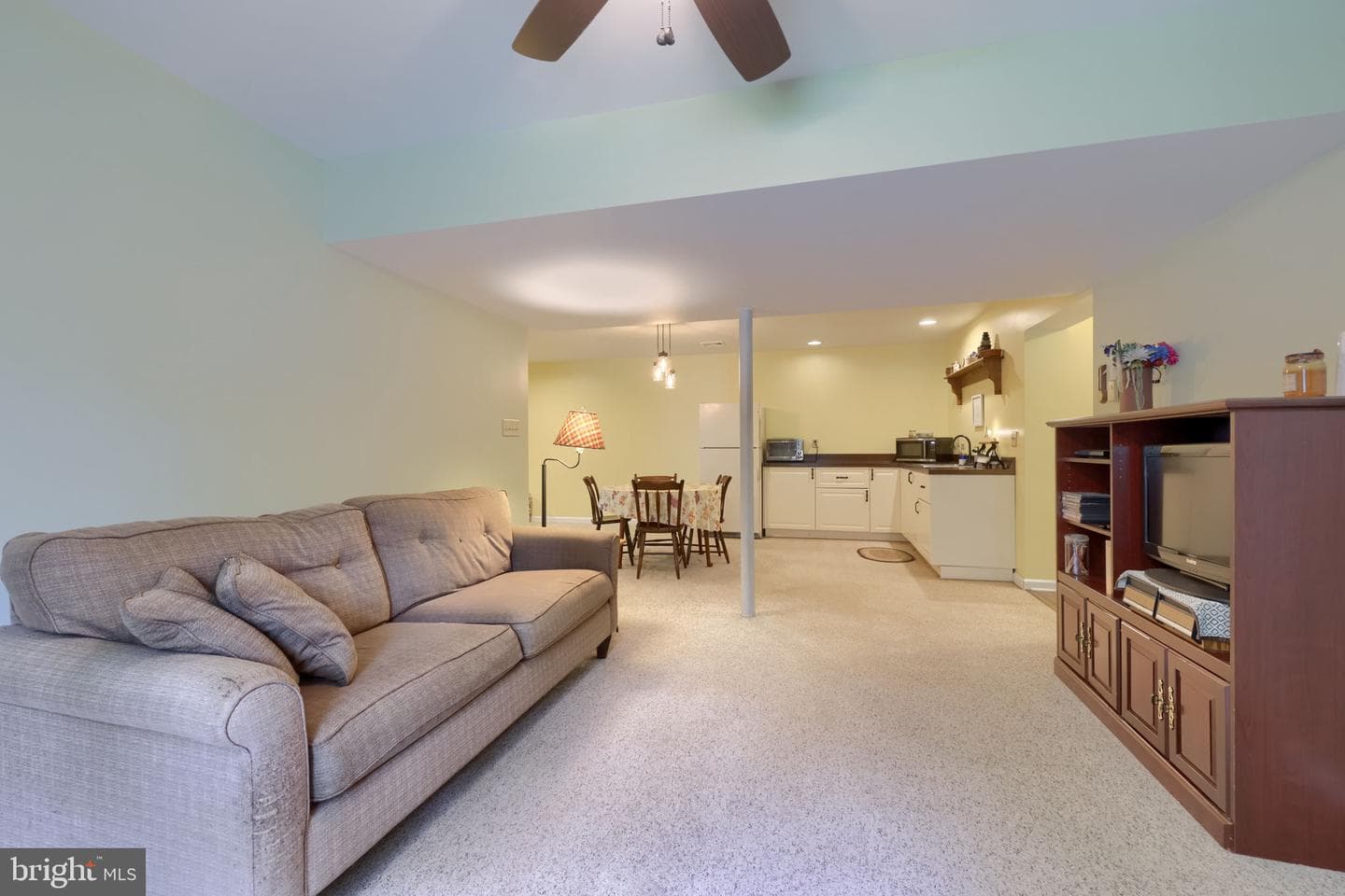 225 Country Drive photo 55