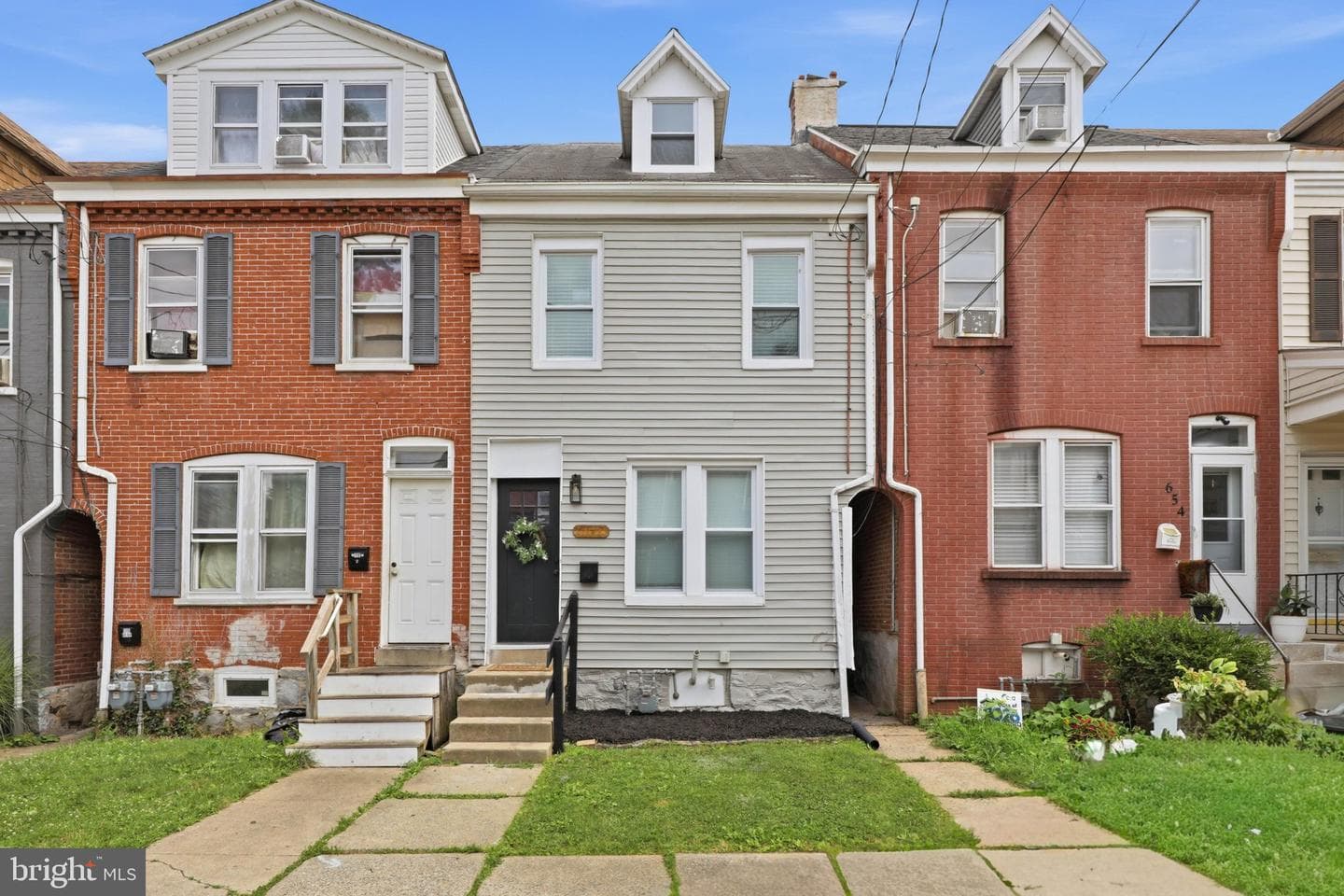 652 Hebrank Street, Lancaster