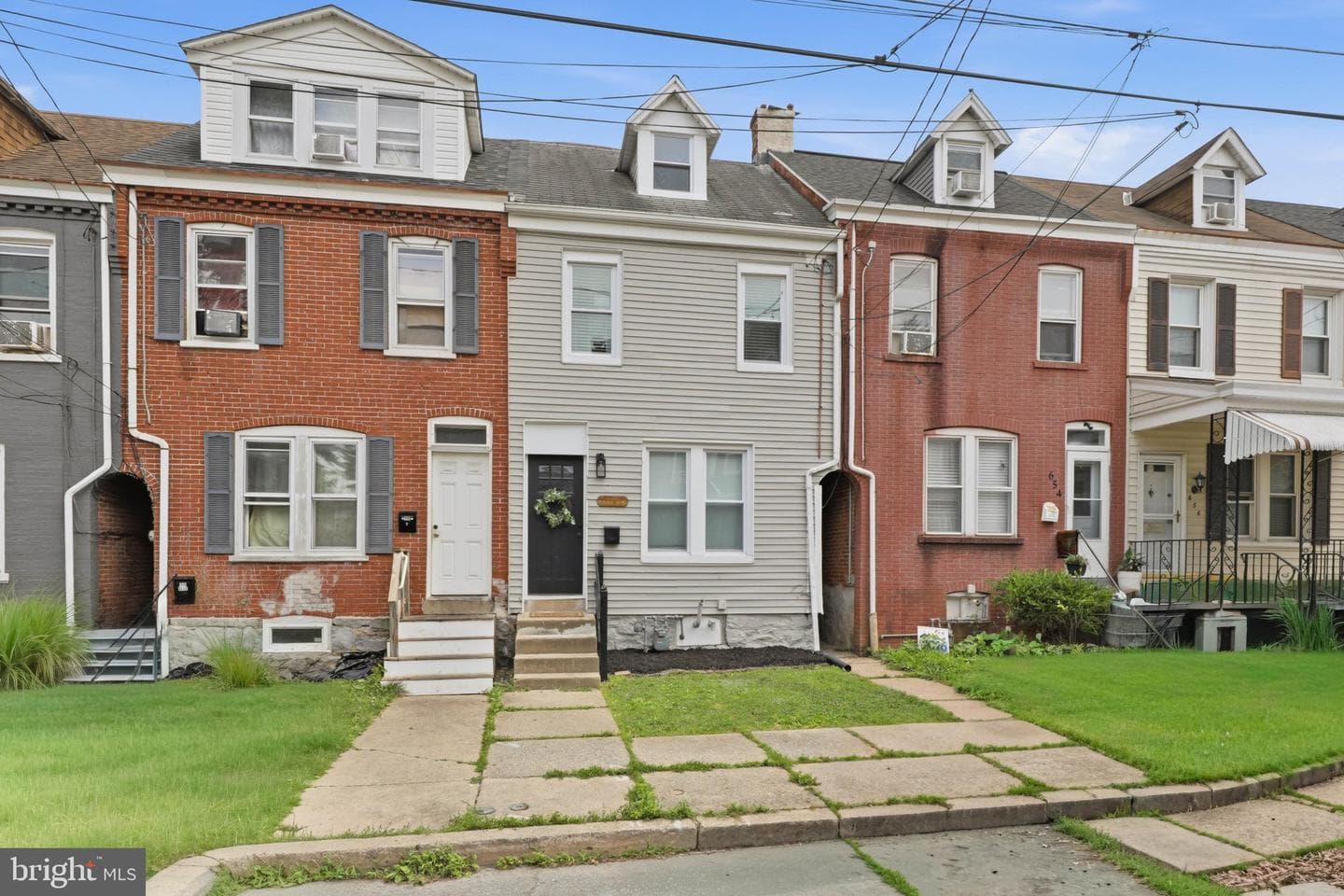 652 Hebrank Street photo 3