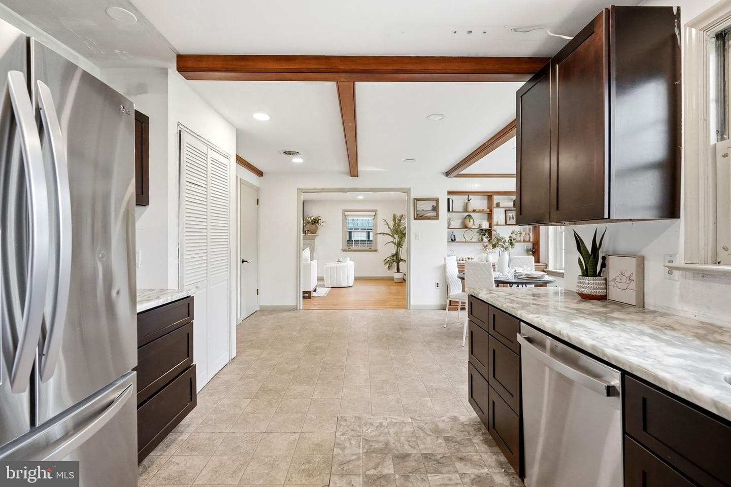 1555 Mission Road photo 28