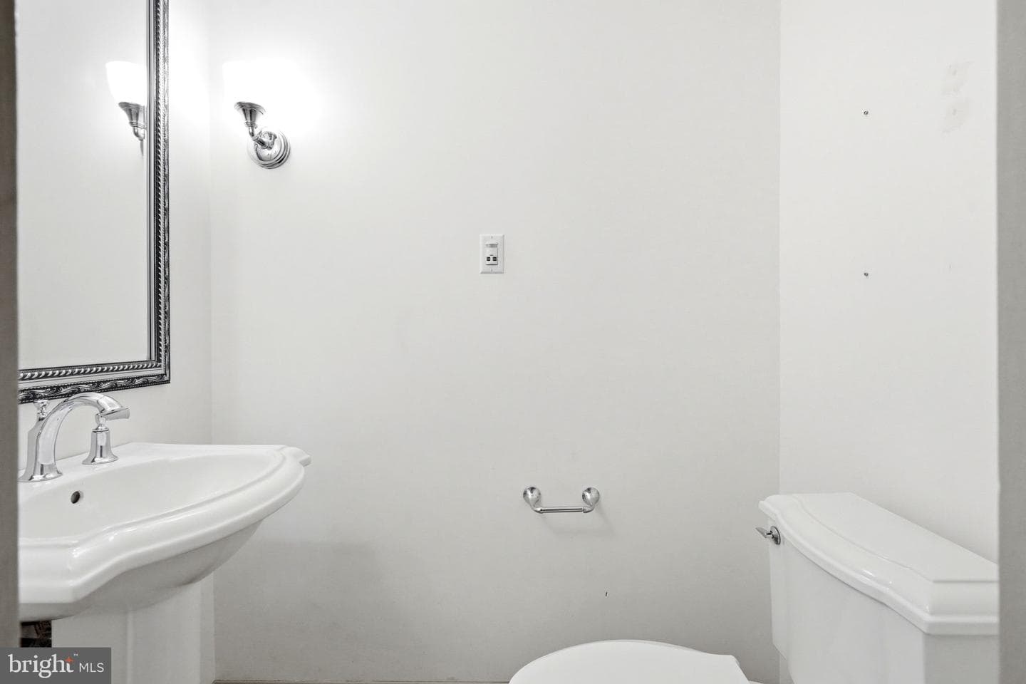 1555 Mission Road photo 44