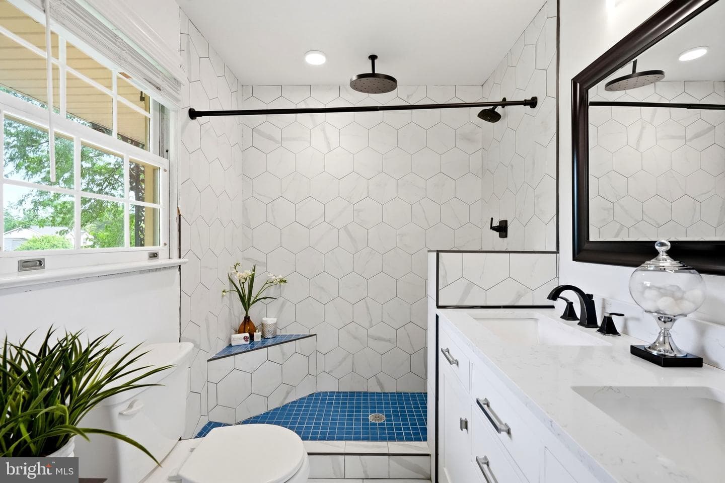 1555 Mission Road photo 50