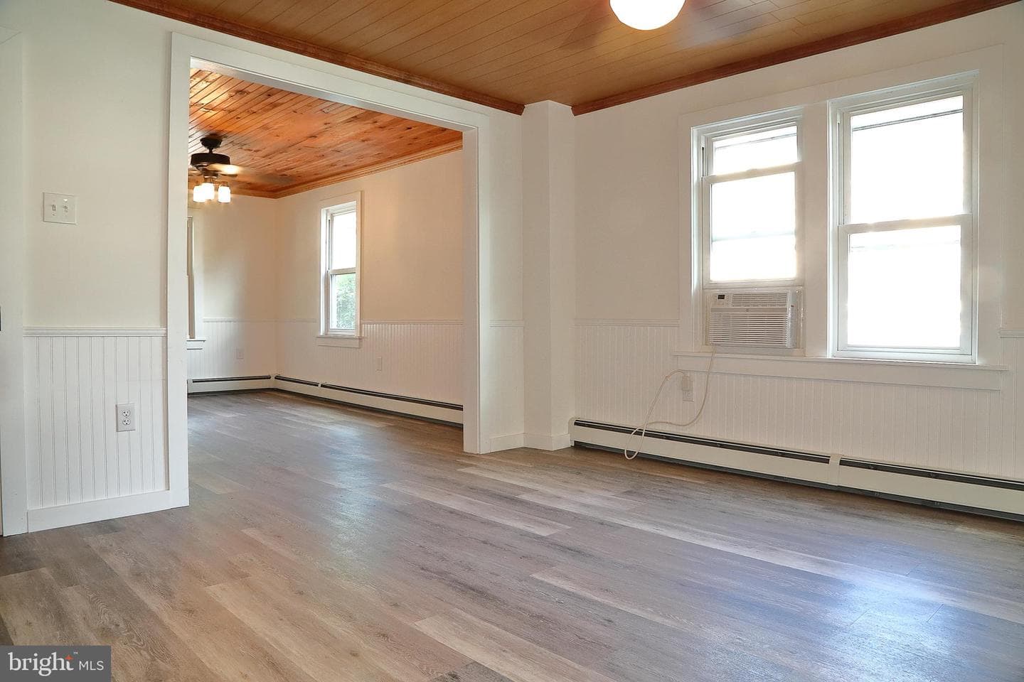 157 S Wolf Street photo 7