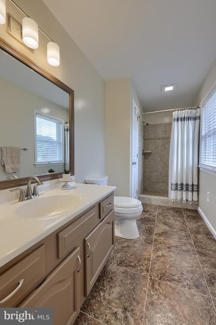 323 Knights Bridge Way photo 34