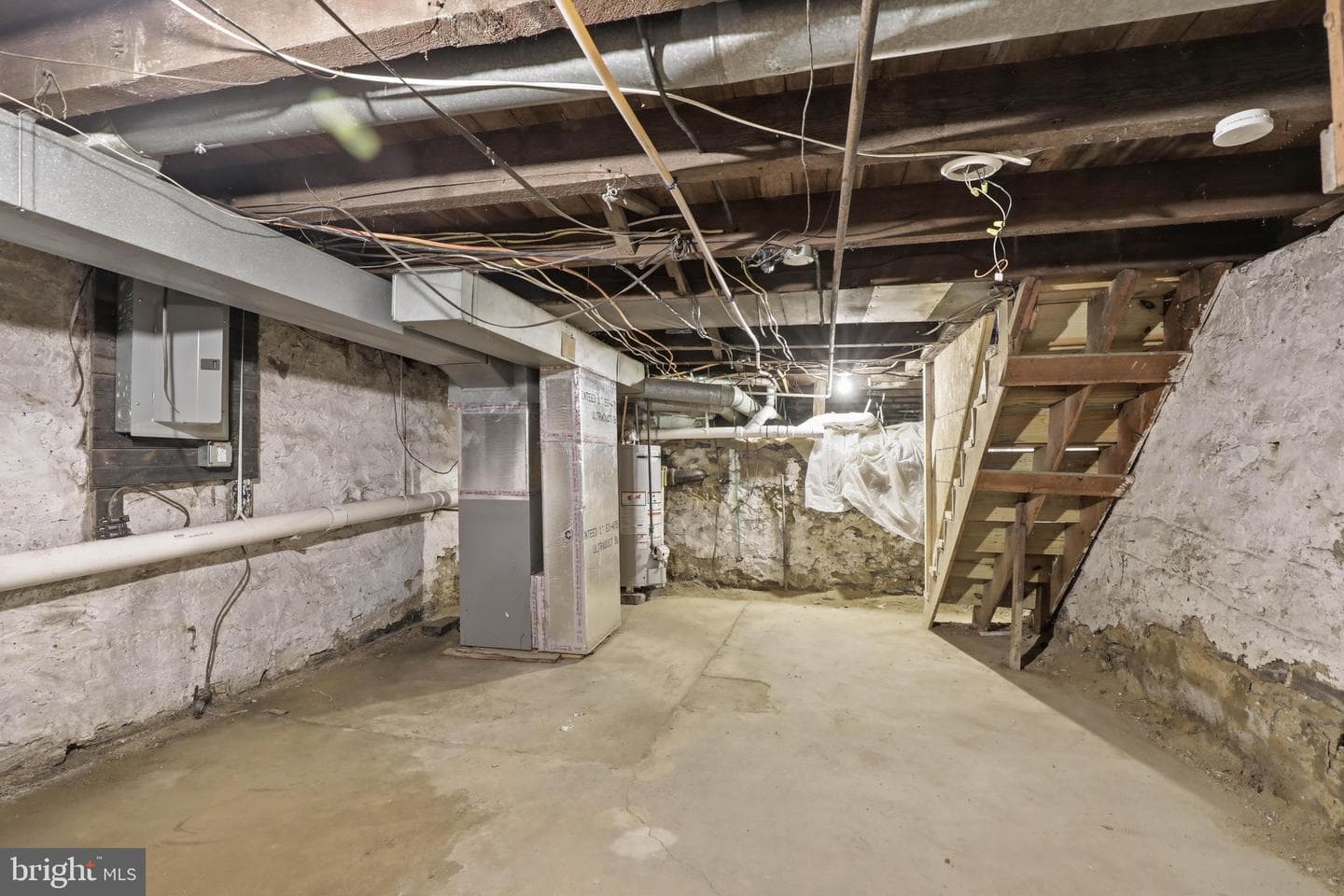 649 Fremont Street photo 29