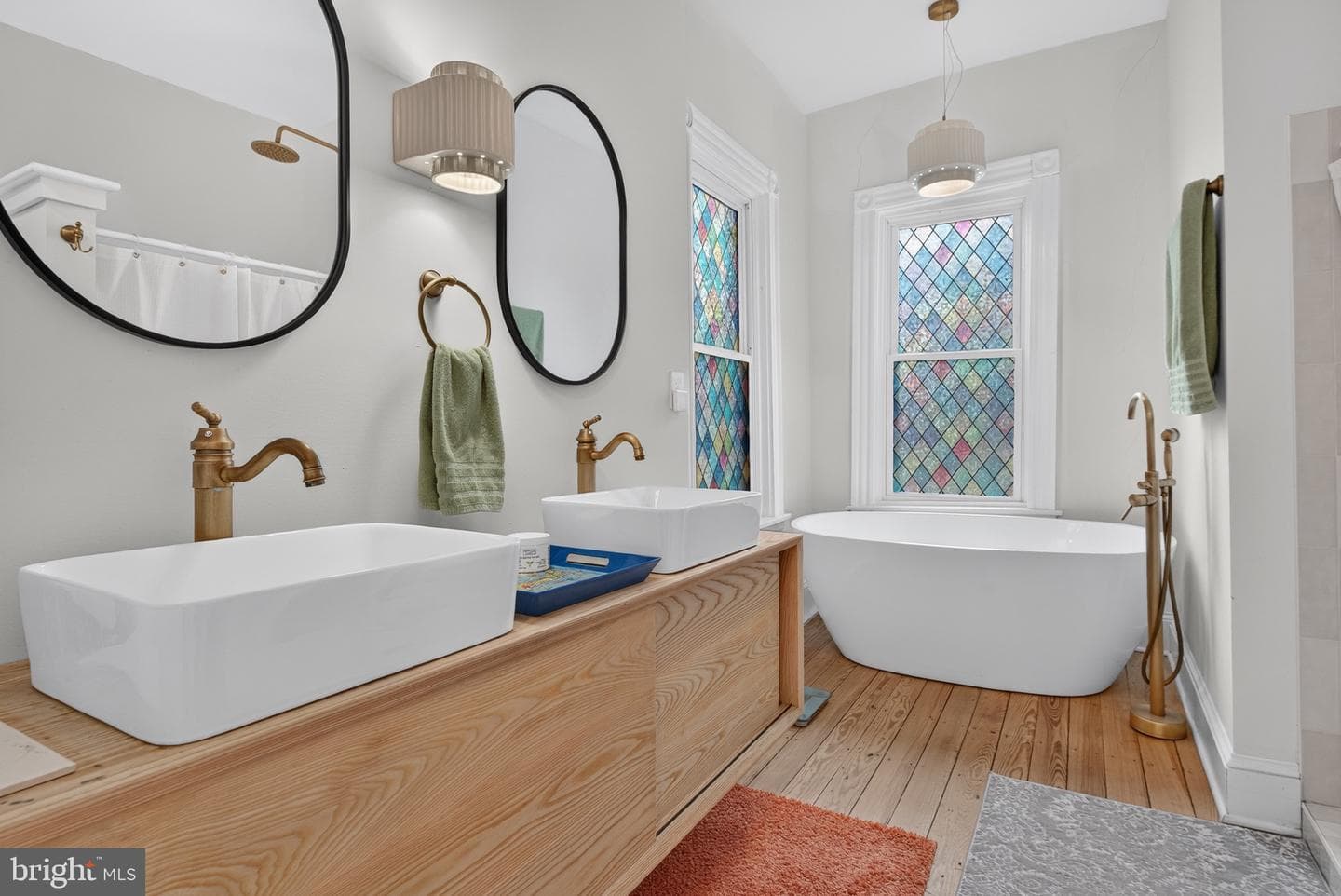 225 Elm Street photo 16