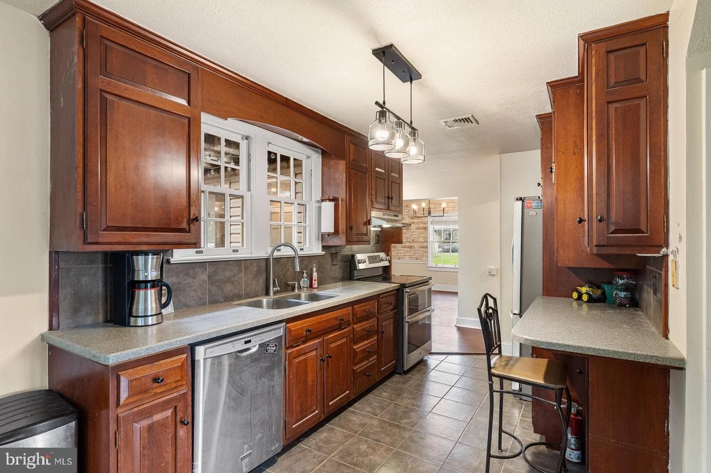 20 Clayton Avenue photo 12