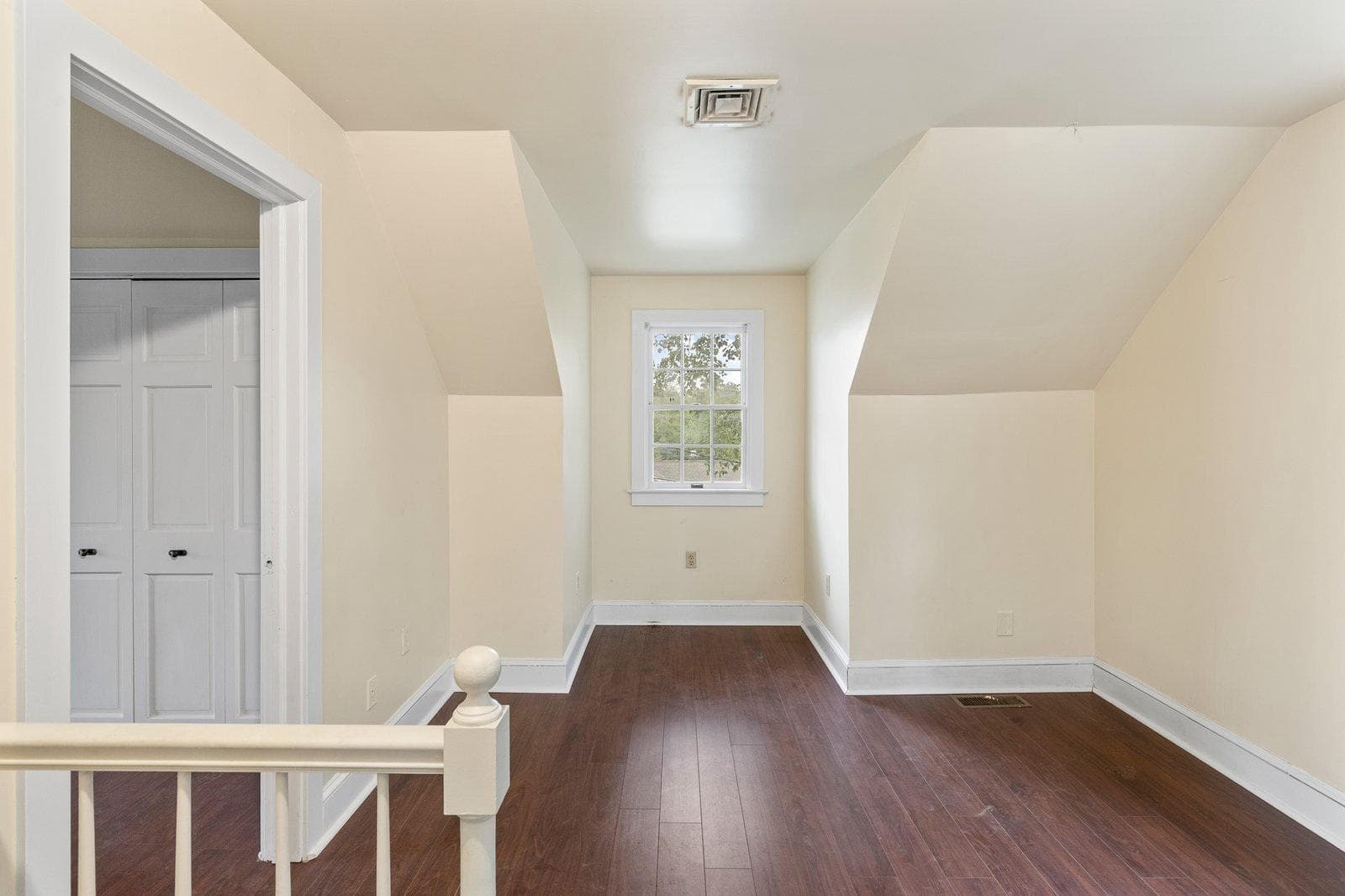 20 Clayton Avenue photo 27