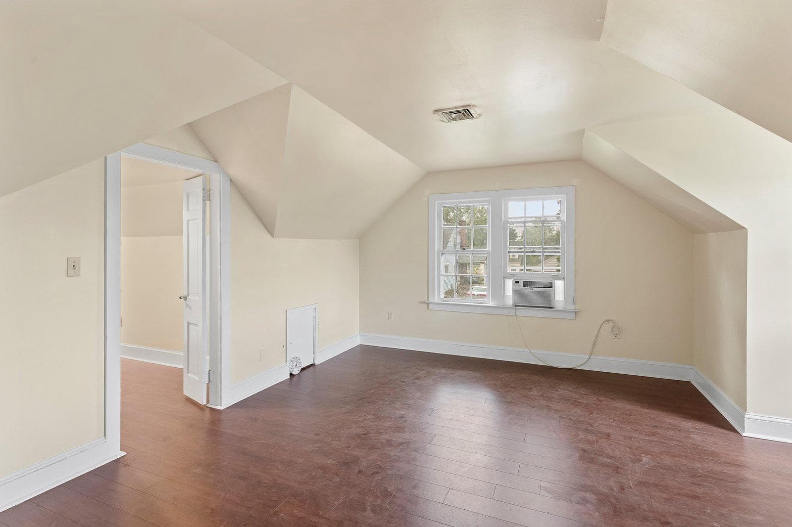 20 Clayton Avenue photo 31