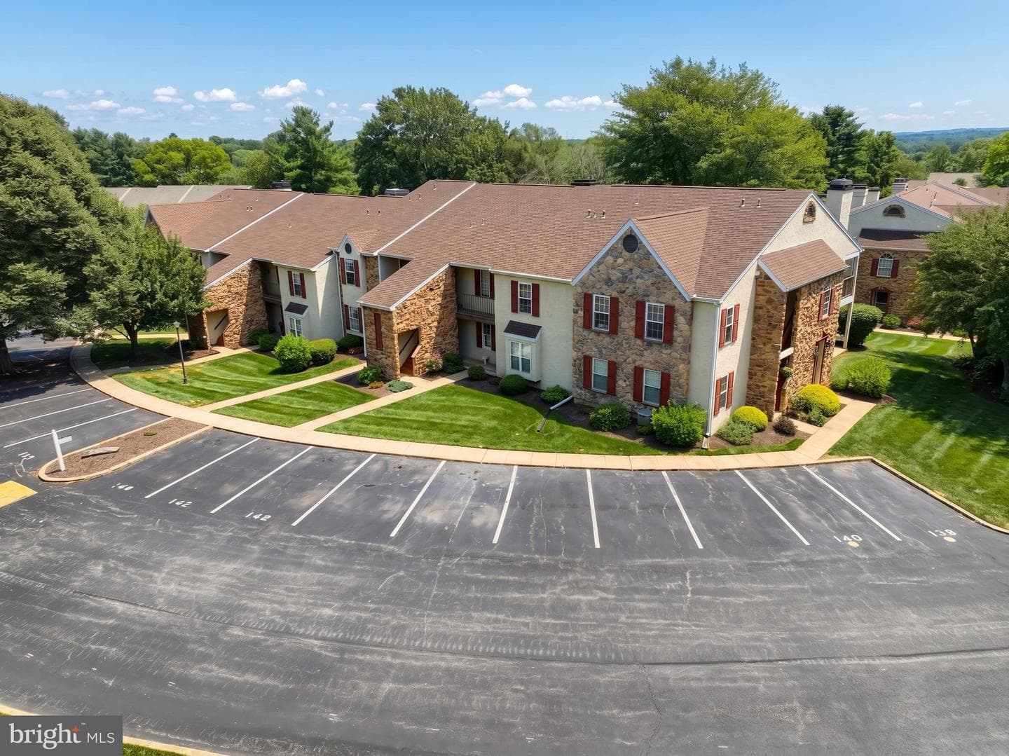 143 Oak Knoll Circle photo 4
