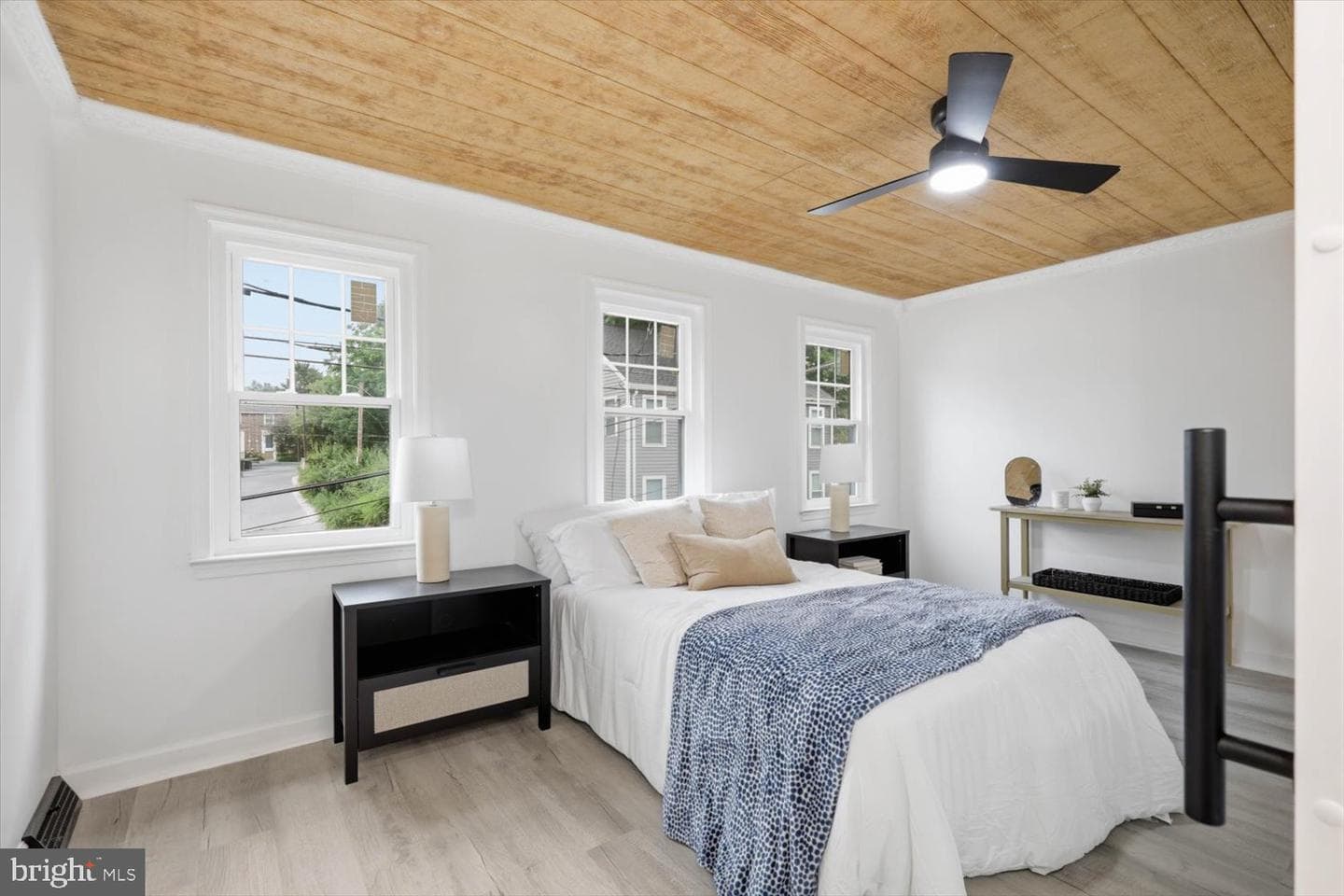 709 Saint Joseph Street photo 33