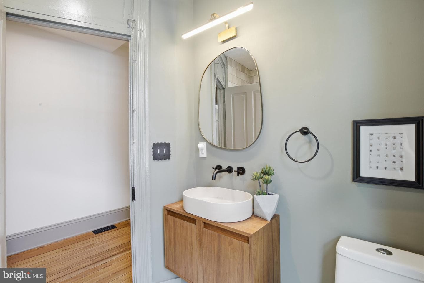 237 N Lime Street photo 28