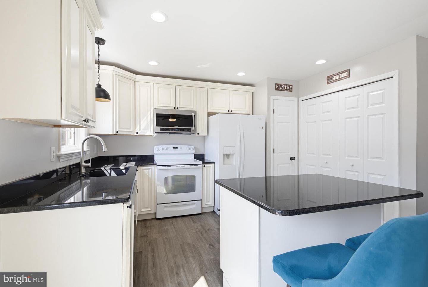2792 Madison Court photo 5