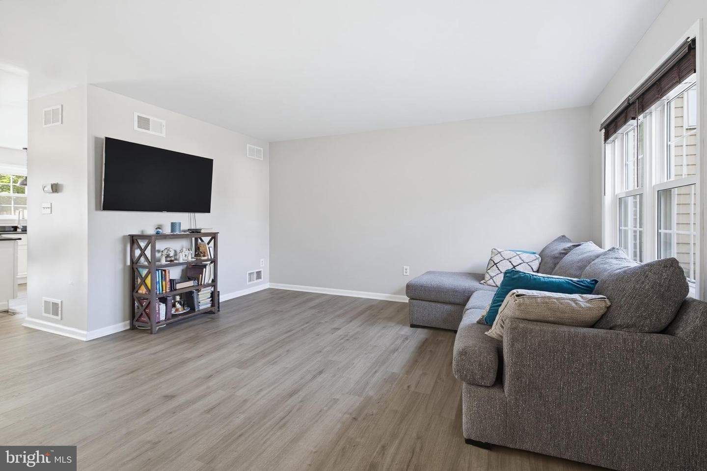 2792 Madison Court photo 7