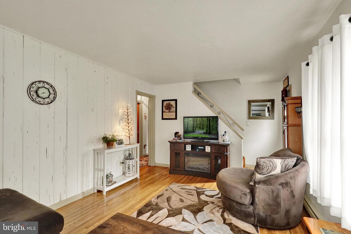 6351 Jackson Drive photo 4