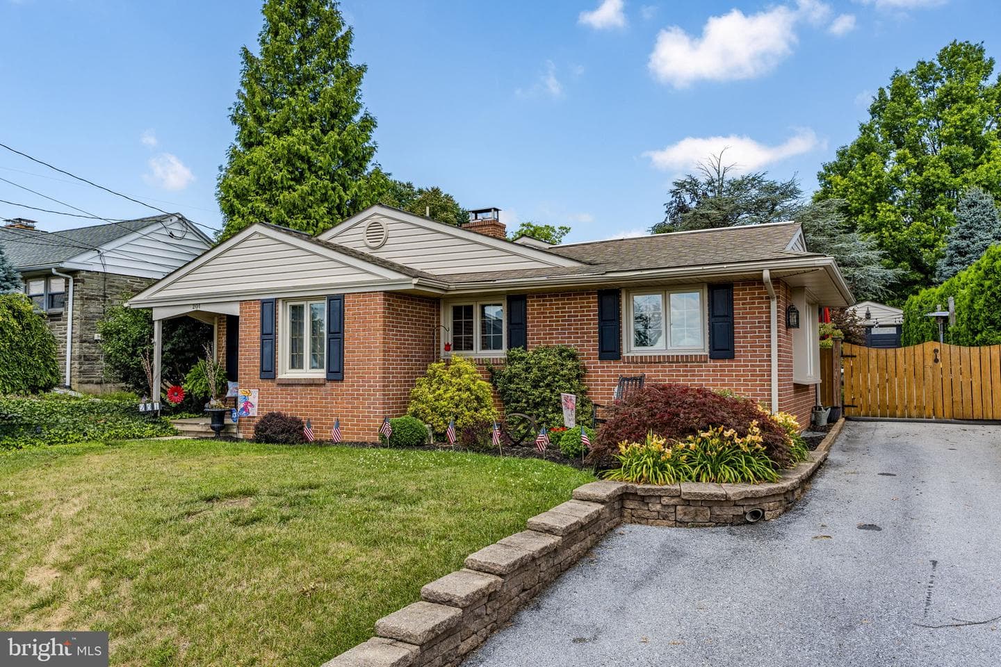 201 Hillcrest Road, New Holland