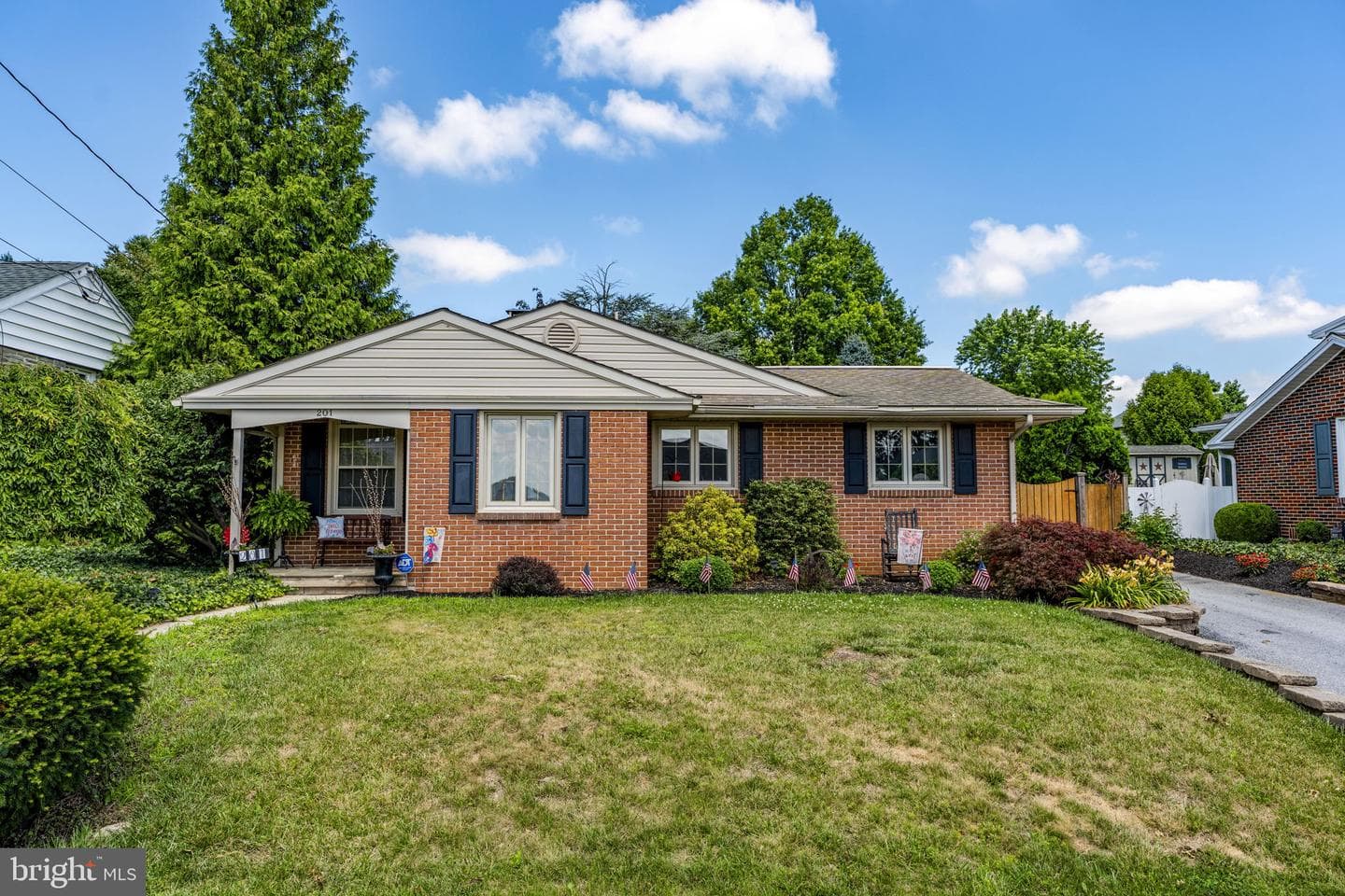 201 Hillcrest Road photo 38