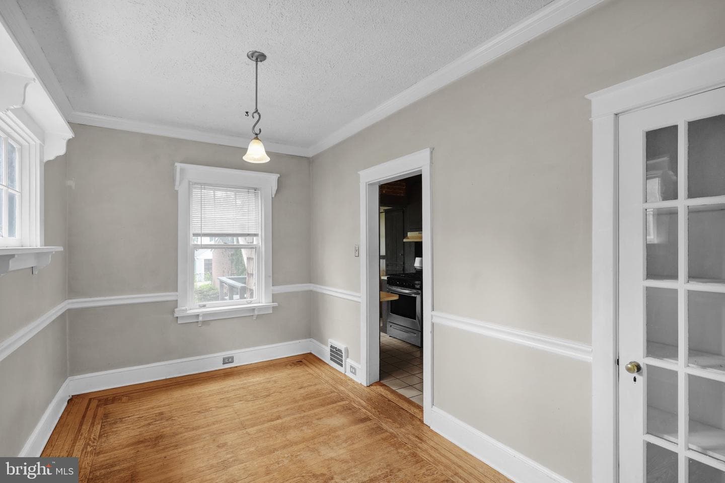 1194 Elm Avenue photo 10