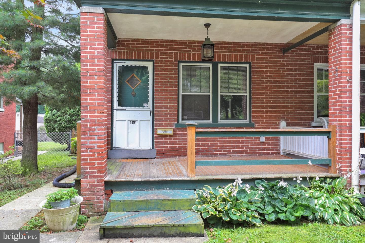 1194 Elm Avenue, Lancaster