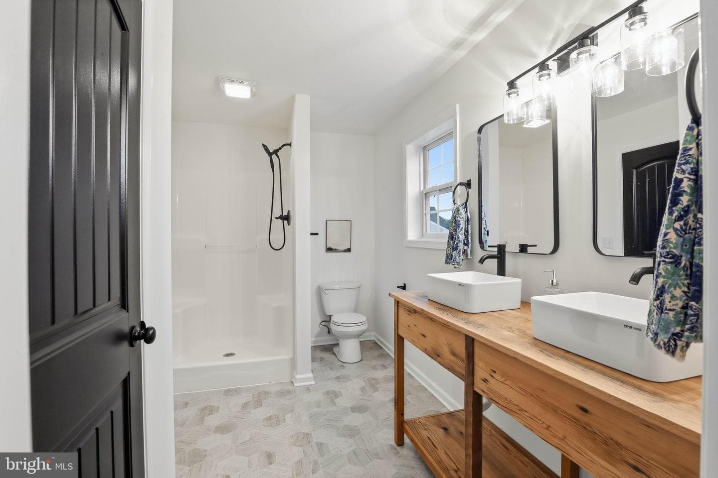 125 Woodmeadow Drive photo 21