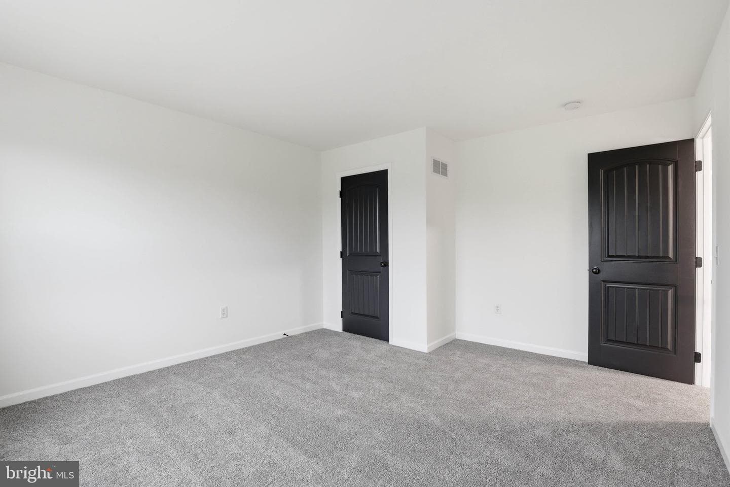 125 Woodmeadow Drive photo 31